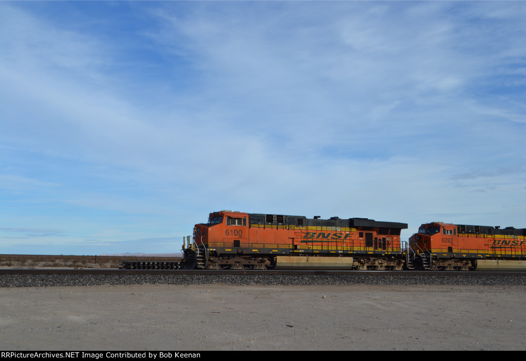 BNSF 6100